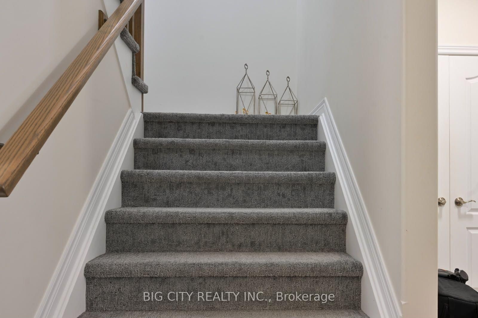 Photo 14 of 45 Dorchester Boulevard, Unit 23
