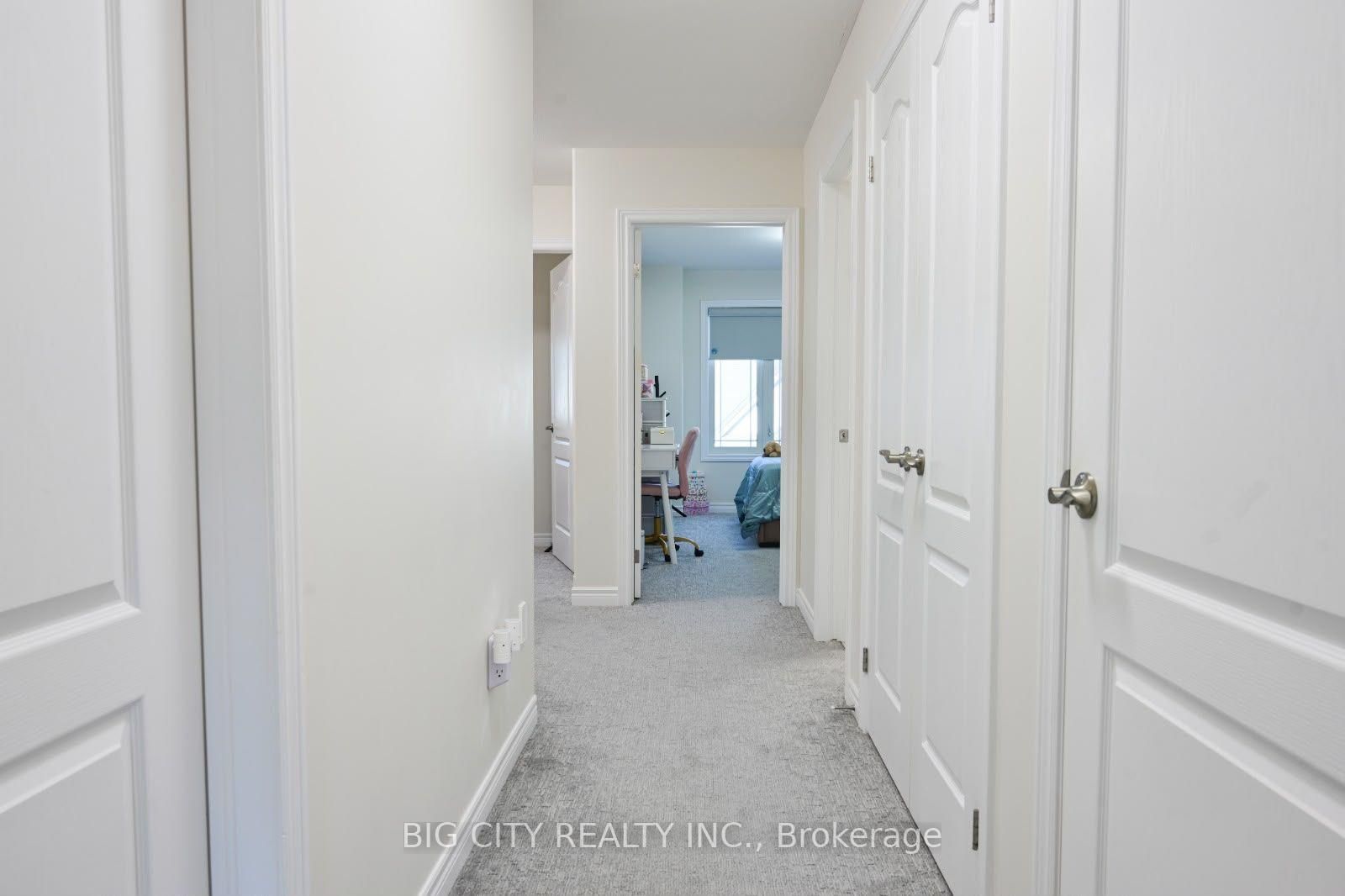 Photo 15 of 45 Dorchester Boulevard, Unit 23