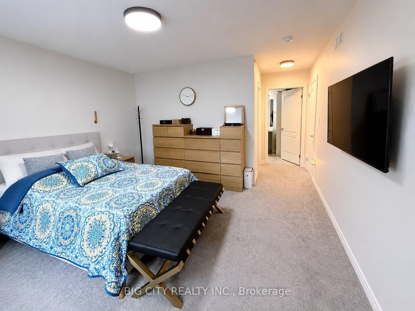 Photo 17 of 45 Dorchester Boulevard, Unit 23