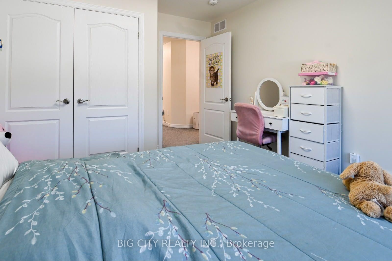 Photo 21 of 45 Dorchester Boulevard, Unit 23