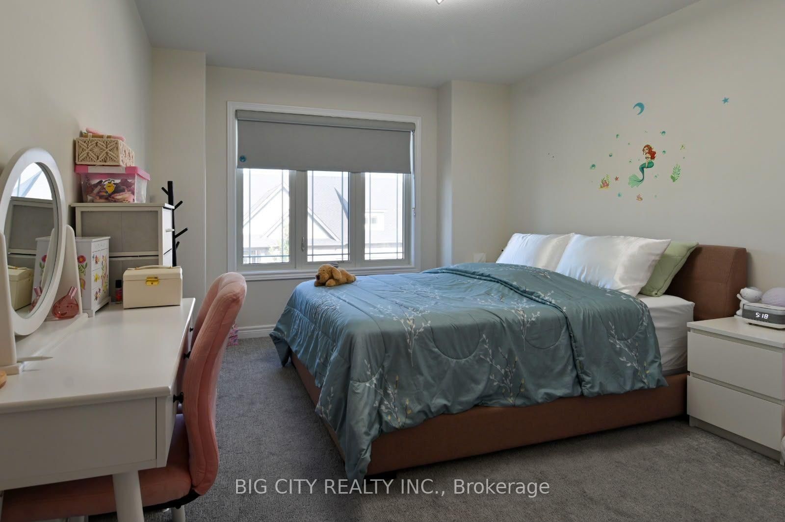 Photo 22 of 45 Dorchester Boulevard, Unit 23