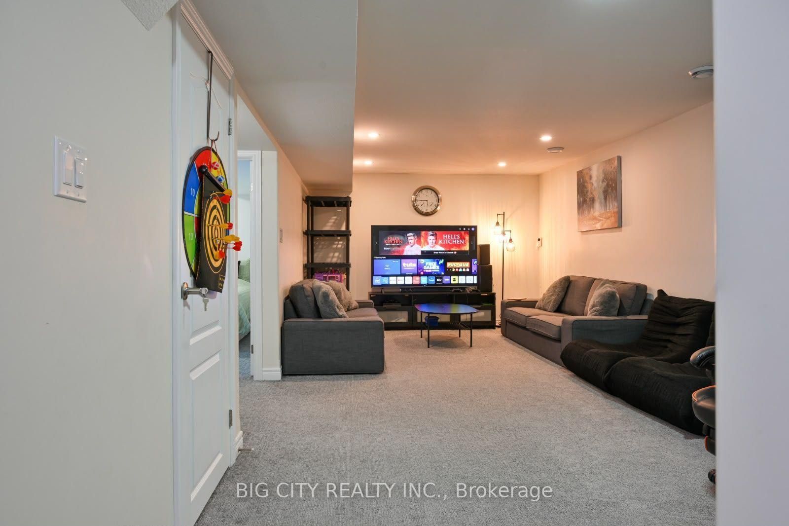 Photo 26 of 45 Dorchester Boulevard, Unit 23