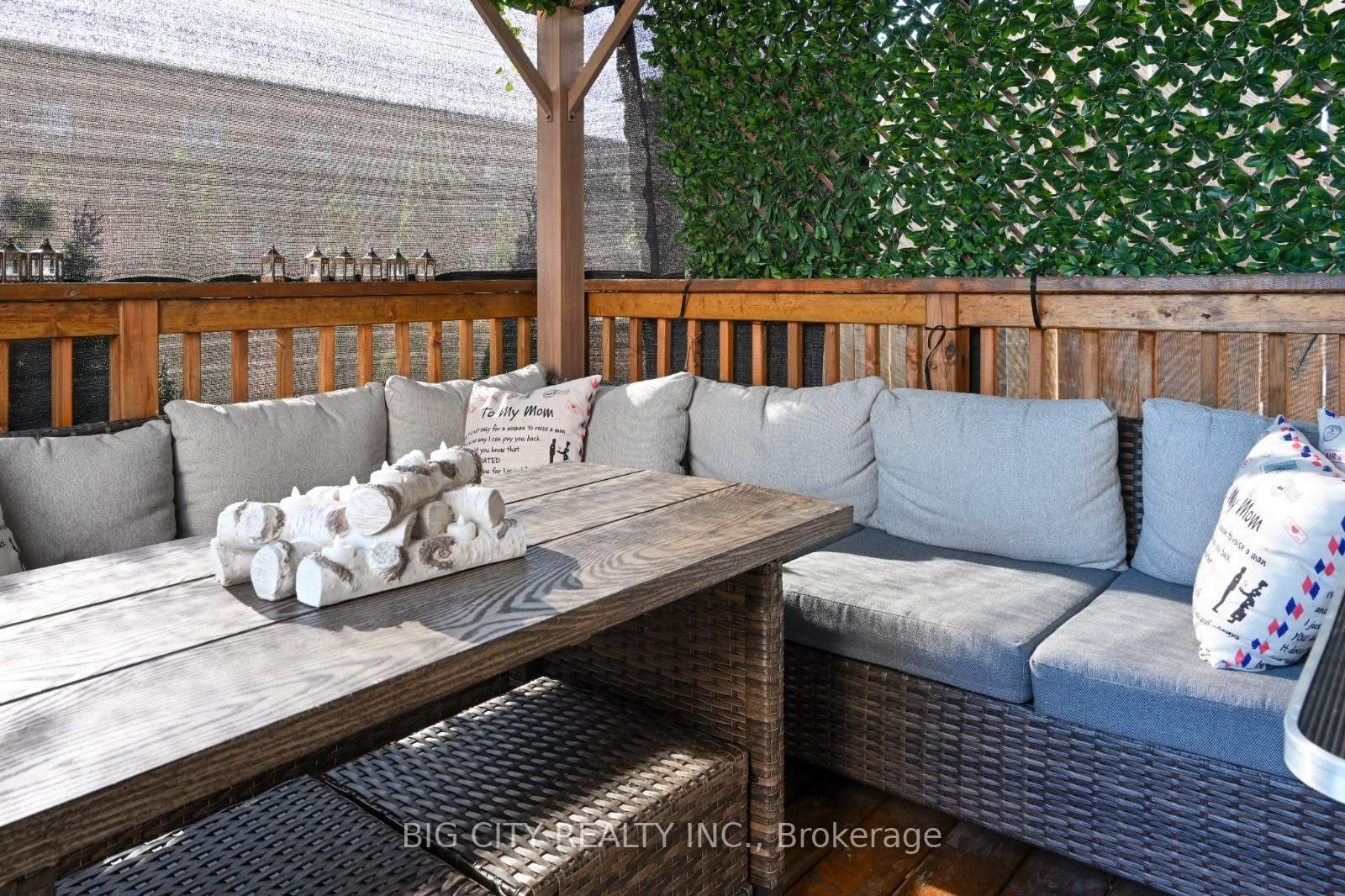 Photo 32 of 45 Dorchester Boulevard, Unit 23