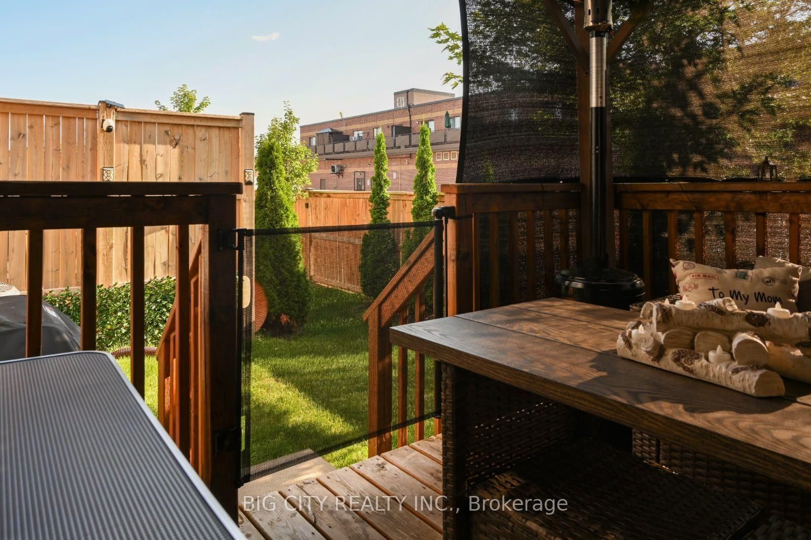Photo 34 of 45 Dorchester Boulevard, Unit 23