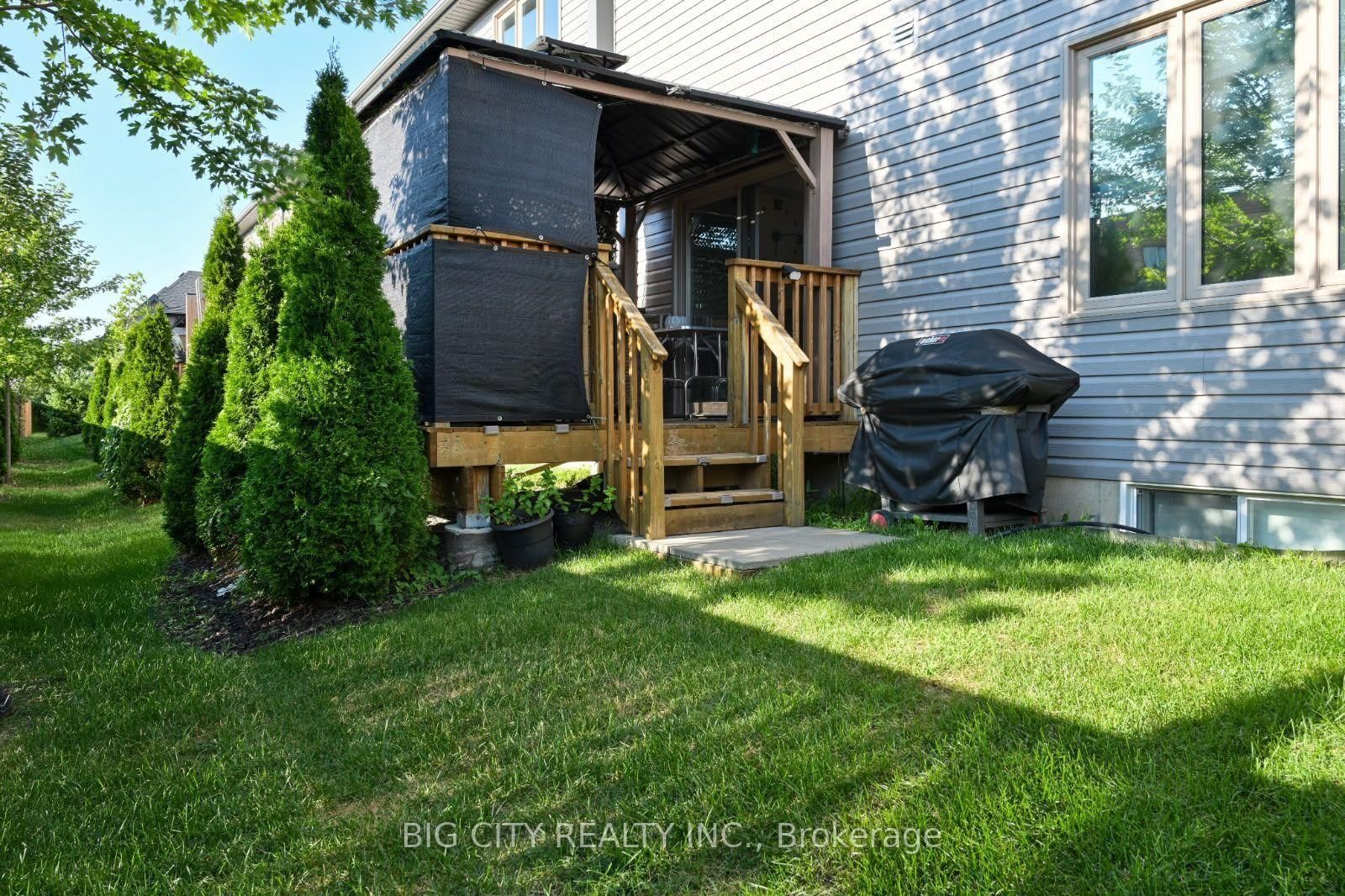 Photo 36 of 45 Dorchester Boulevard, Unit 23