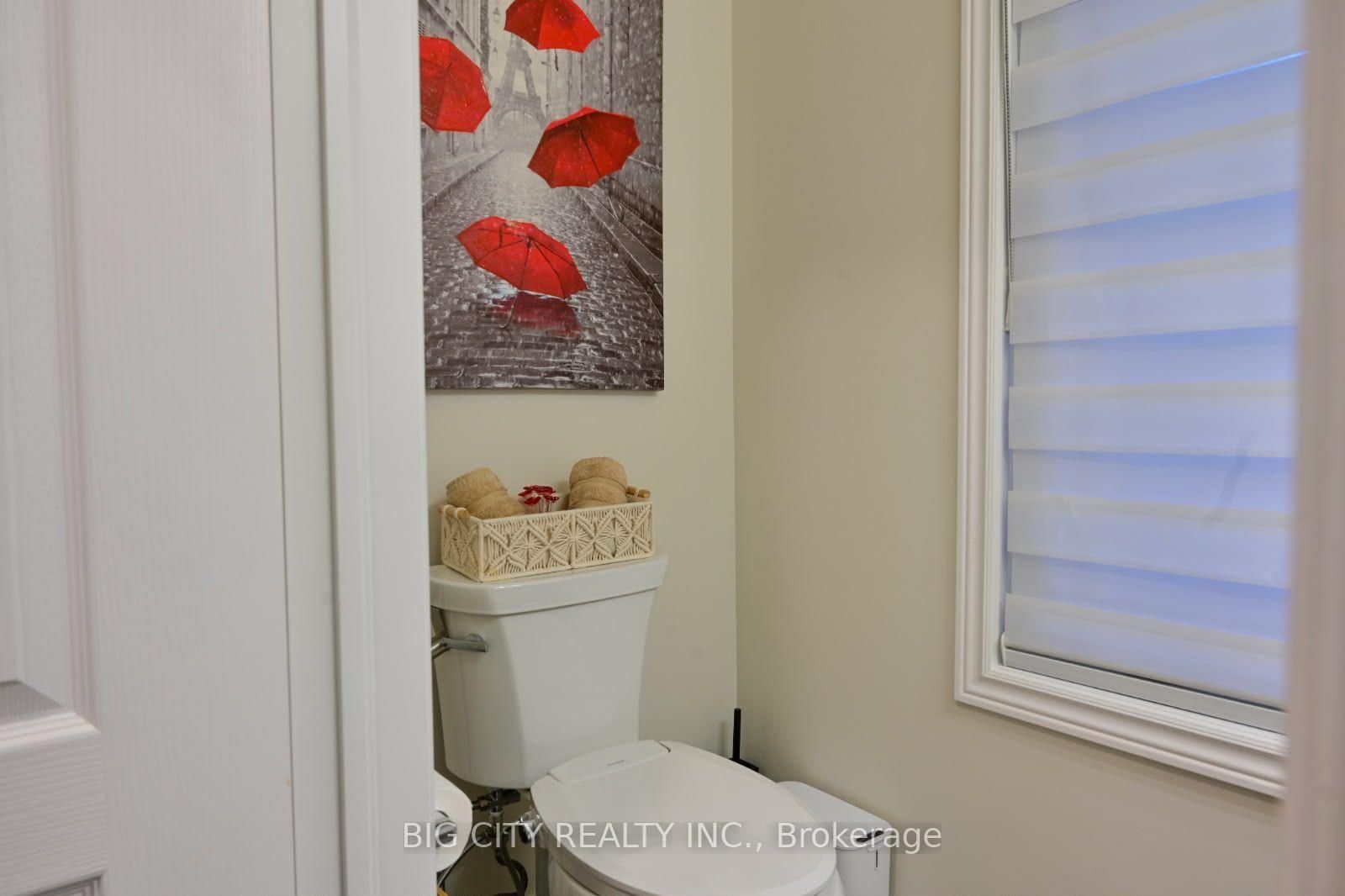 Photo 37 of 45 Dorchester Boulevard, Unit 23