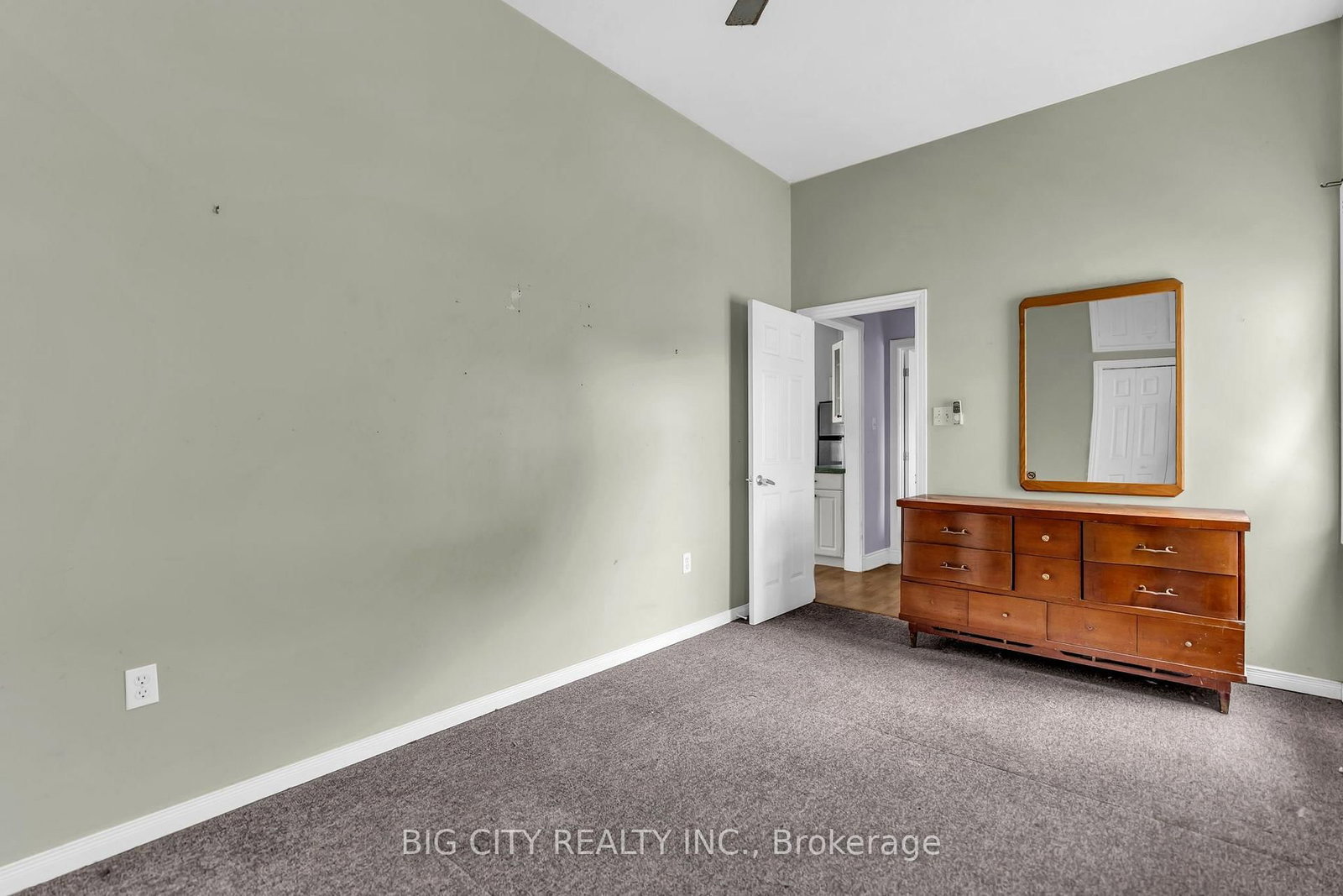 Photo 13 of 16 East Avenue